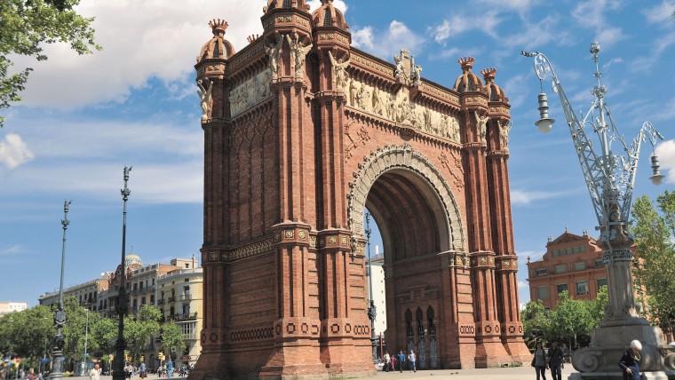 Arc De Triomf Meet Barcelona