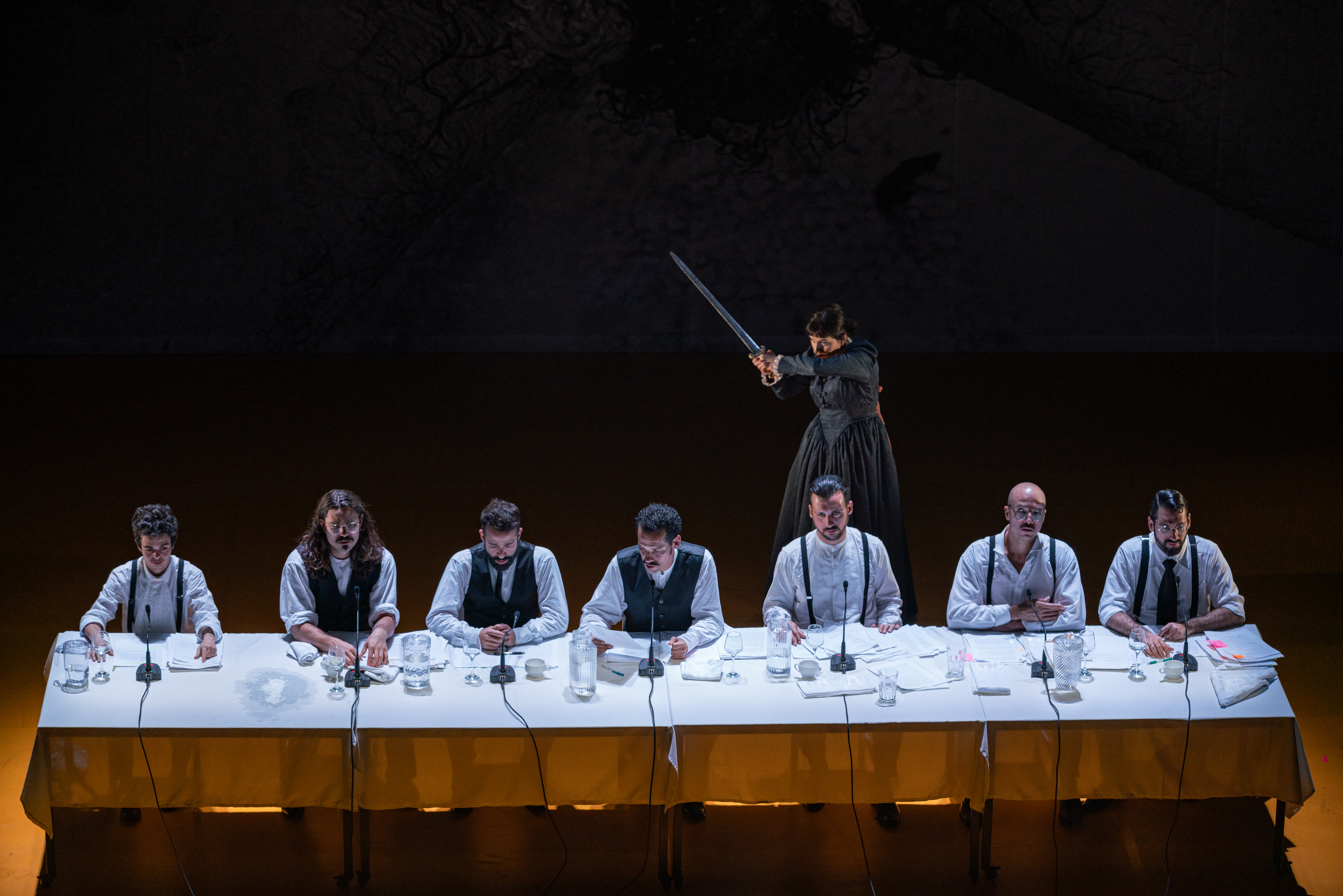 Espectacle “The Brothehood”,  de Carolina Bianchi i Cara de Cavalo