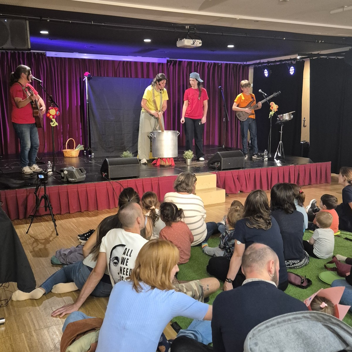 Musical storytelling "Stone Soup" by Grimpallunes