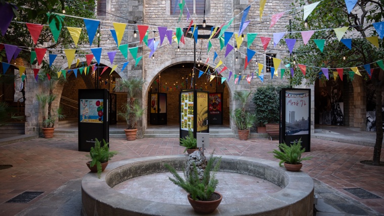 Bild zu Exposició: 'Moltes Mercès. Els cartells de la Festa Major' in Plaça de Sant Iu 5.