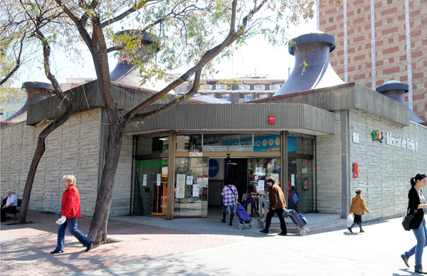 Recollida d'aliments per la Xarxa de voluntaris del Carmel