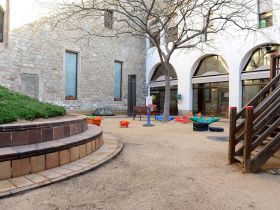 Patis escolars oberts al barri - Escola Bressol Municipal Canigó