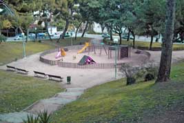 "Festa Major de Montbau": Taller 'Aprenem a entrenar al parc de barres'