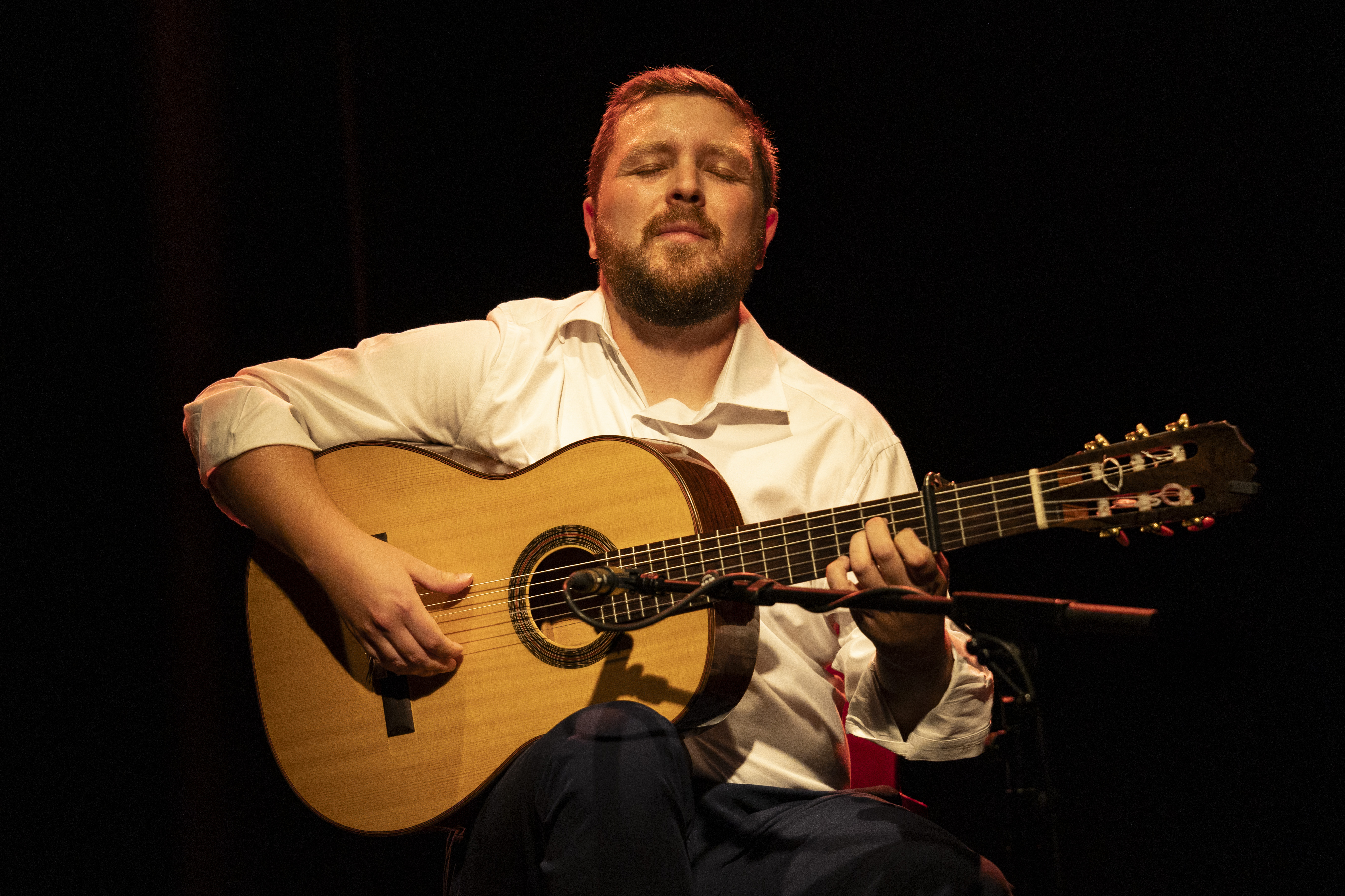 Concert d'Alejandro Hurtado i conferència de Norberto Torres, a càrrec de Desvarío Flamenco 25 Nou Barris