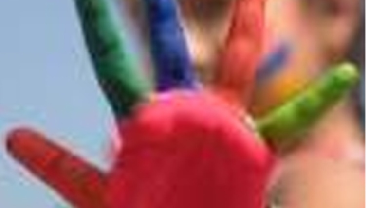 Trae a los peques a intercambiar juguetes e historias con otras familias en Baró de Viver. Una buena oportunidad para practicar el compartir y conocer gente del barrio.
