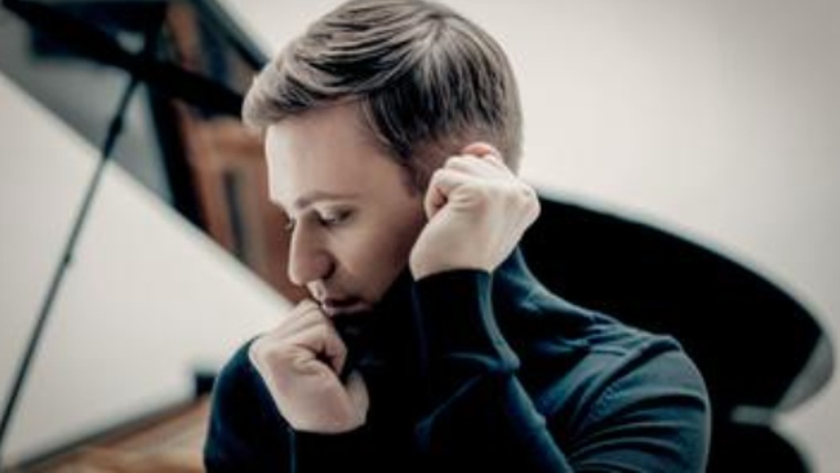Bild zu Concert "Debussy, Lysenko, Brahms i Rakhmàninov" amb Dmytro Choni in Carrer del Palau de la Música 2.