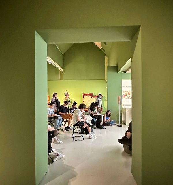 Taller familiar 'Cartells per a la pau'