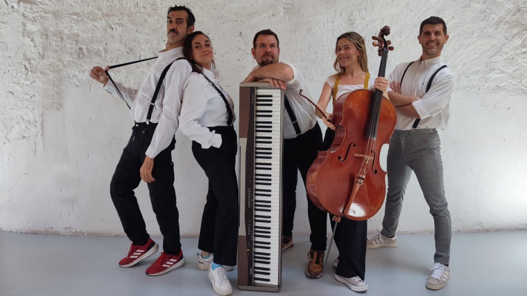 Imagen de Les Improvisables en Carrer de Nàpols 70.