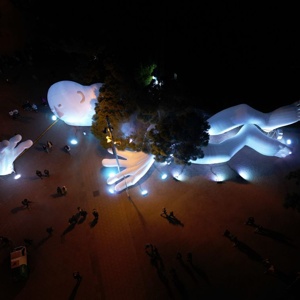 Instalación de Marc Salicrú / Teatres de Campanya