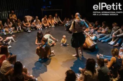 Espectacle familiar "Amamá", a càrrec d'Ajayu Dúo