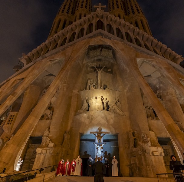 Divendres Sant 'Commemoració de la Passió i Via Crucis' al Temple Expiatori de la Sagrada Família