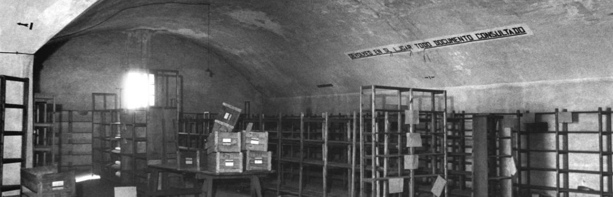 Exposició "Arxiu Icarià. Poblenou (1987-1992)"