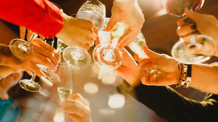Vespres d'estiu: 'Monòlegs i brindis d'estiu'