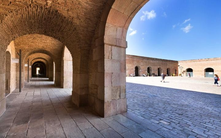 Guided tours of Montjuïc Castle