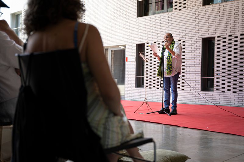 Lectura poètica al Mercat Dominical de Sant Antoni