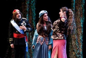 "Don Mendo's Revenge" Theatre