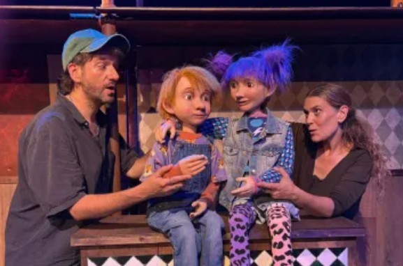 Espectacle familiar "La família que va vèncer por", a càrrec de la Cia. La Romancera