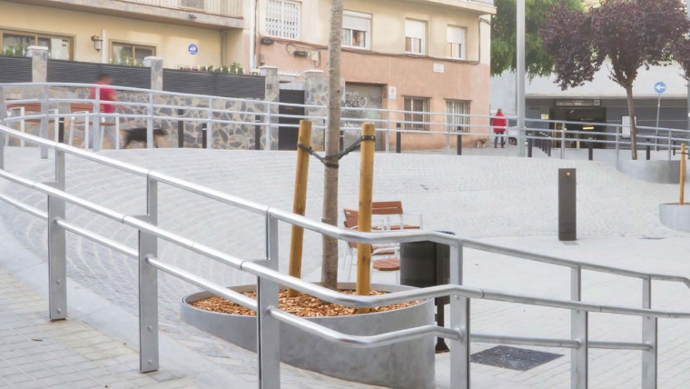 Inauguració de la plaça de Maria Antònia Canals Tolosa