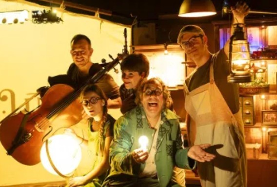 Espectacle familiar "Lumiero", a càrrec de la Cia. La Menuda