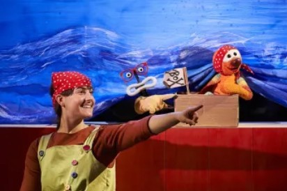Espectacle familiar "MAC MEC MIC", a càrrec de la Cia. La Perla 29