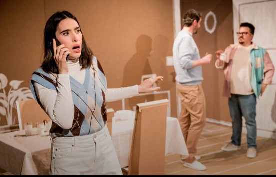 Teatre "Mitja Taronja", a càrrec de la la Cia. La Canina