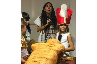 Taller familiar "Mans a les benes. Momifiquem en família"