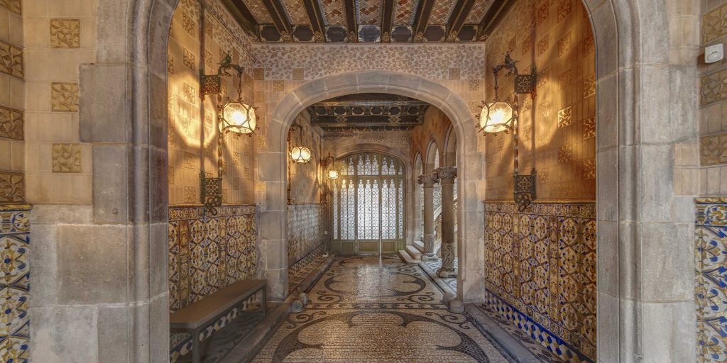 Visita guiada al Palau Baró de Quadras