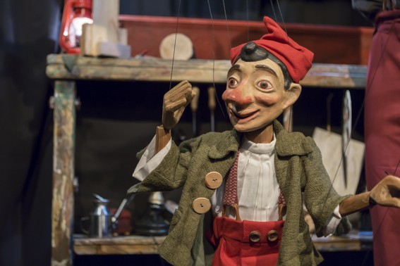 Espectacle de titelles "L'ombra de Pinotxo", a càrrec  de la Cia. La Puntual - Néstor Navarro